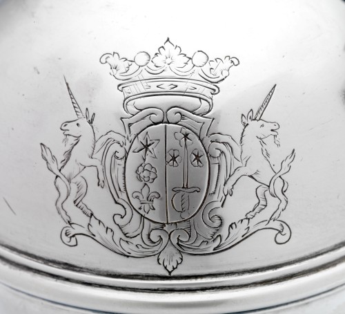 Zilveren savonetdoos met het wapen Meckema Aylva
